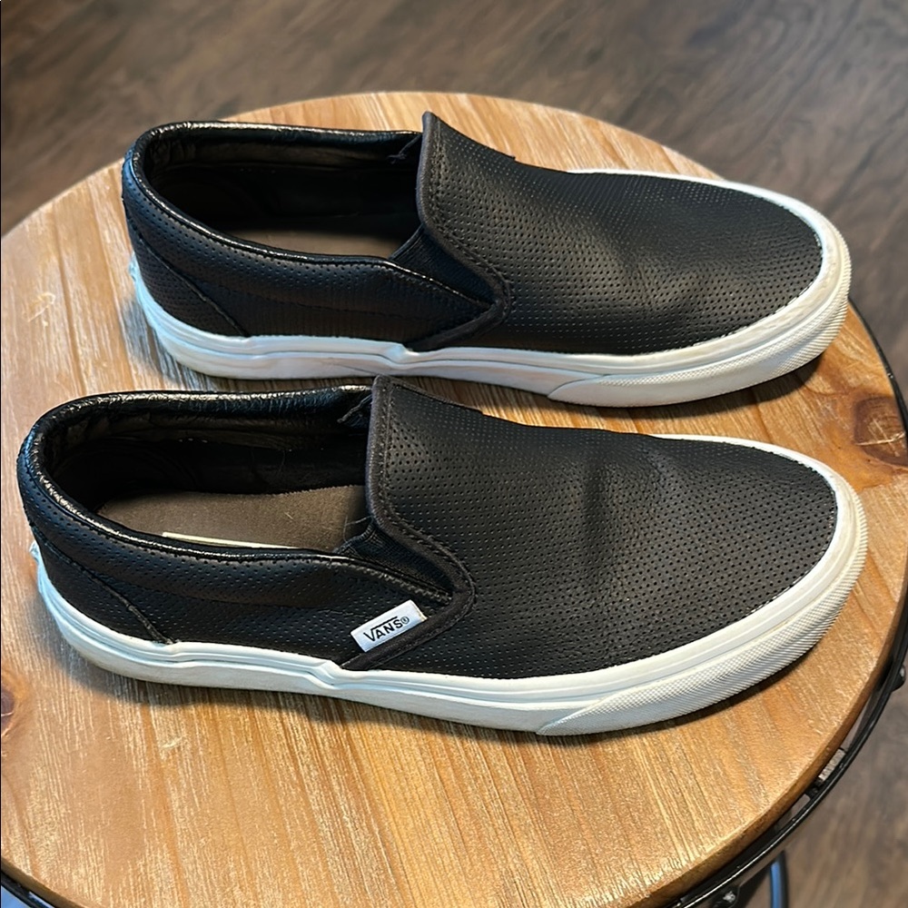 Vans - Picture 3 of 5